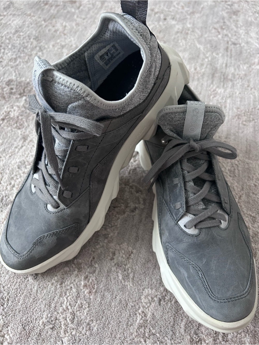 Ecco MX Breathru Fluid Form Mens US 8-8.5 Gray Outdoor Sneakers Active Shoe Walk